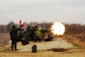 Харьковские курсанты устроили боевые стрельбы из зенитной установки