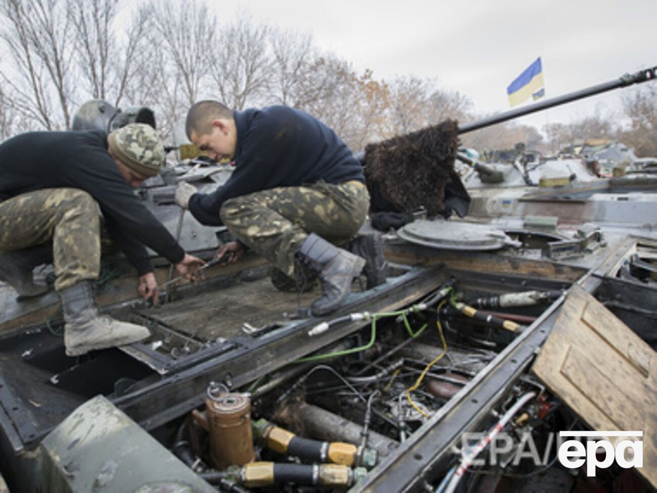Украинские войска продолжают выполнять поставленные задачи, несмотря на обстрелы боевиков