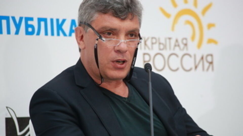 Борис Немцов: США добывает уже более 9 млн баррелей в сутки, что очень близко к Саудовской Аравии и России