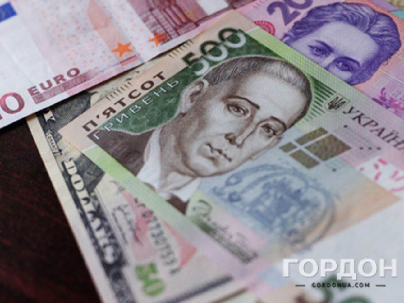 Гривна еще немного усилилась