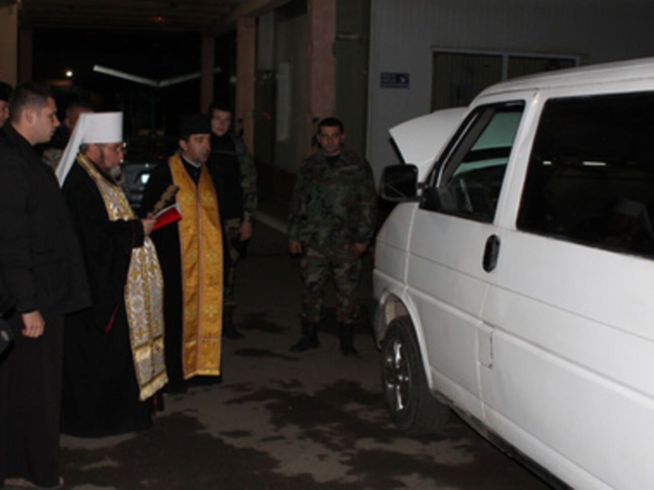 Микроавтобус отправится в зону АТО