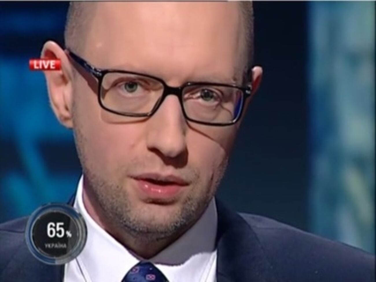 Арсений Яценюк: Некоторые говорят: давайте отключим газ и электроэнергию. Не по-человечески. Там наши люди