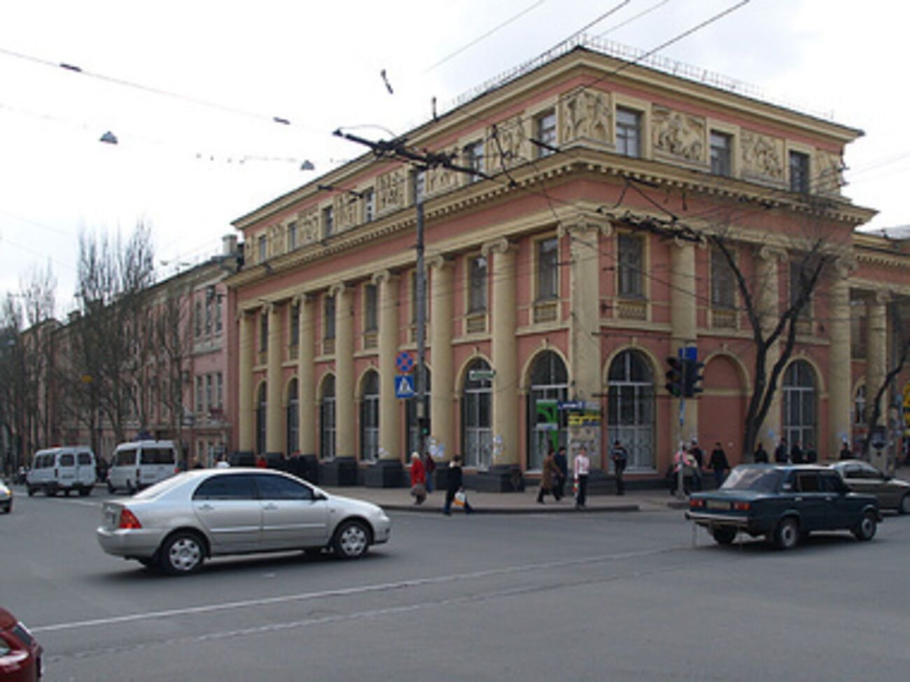 Донецкая академия будет функционировать в Киеве