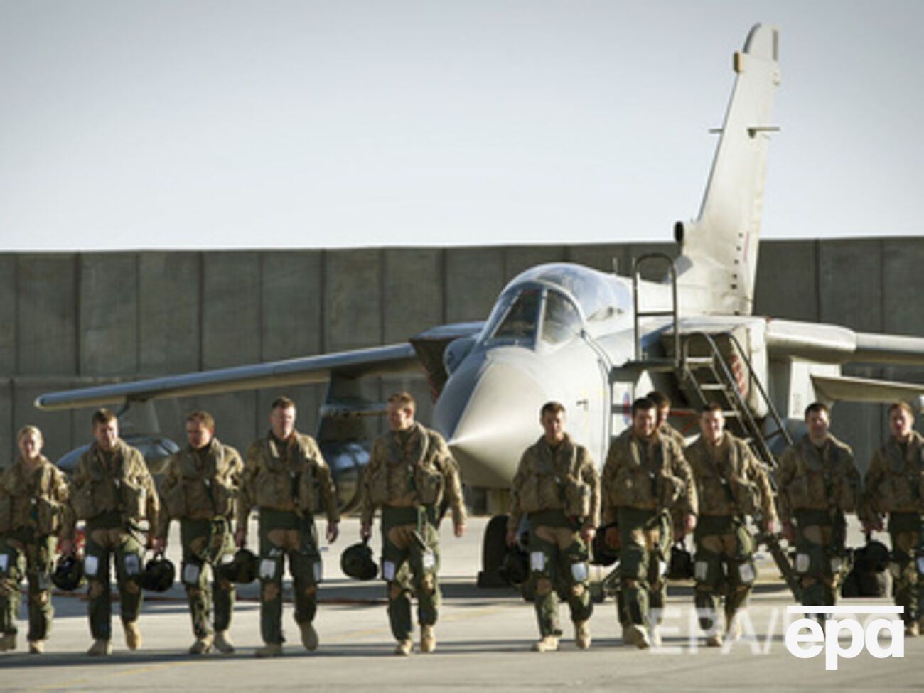 Сухопутные силы корпуса быстрого реагирования НАТО могут быть усилены боевой авиацией и десантниками