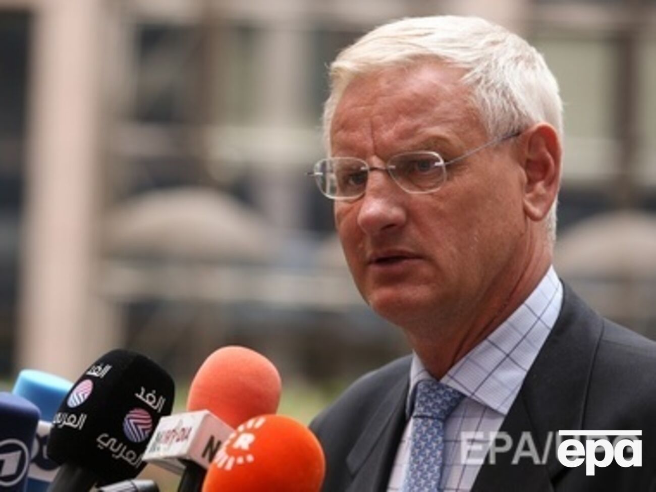 Карл Бильдт: Мы не воспринимали вторжение Хусейна и аннексию Кувейта. Вторжение Путина в Крым и его аннексия ничем не отличается