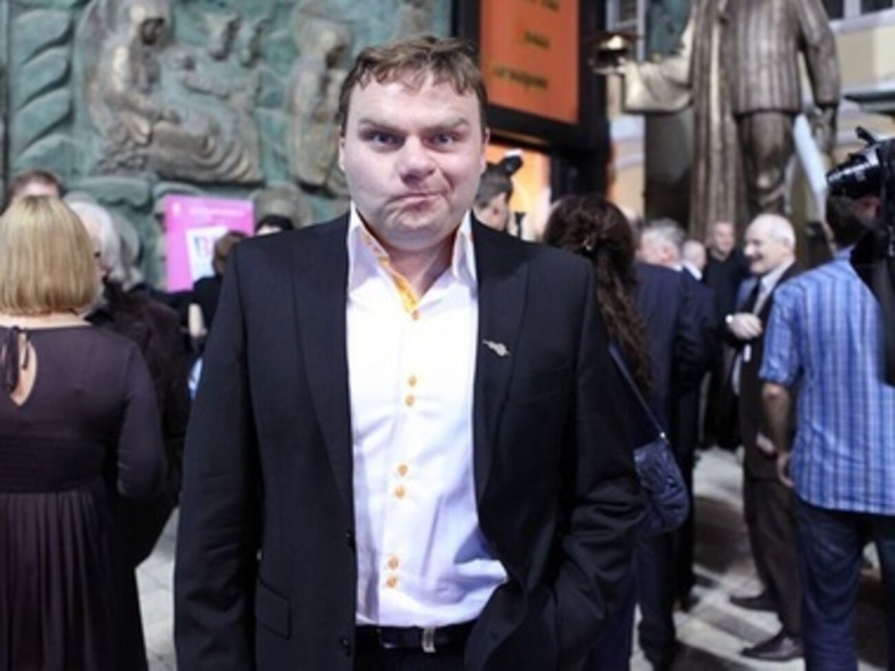 За Плющевым остается право работать по совместительству в других СМИ