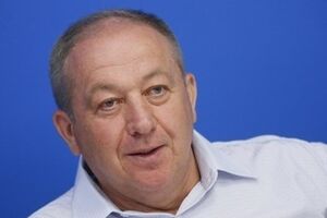 Губернатор поручил в ближайшие дни предложить меры по усилению сигнала ретранслятора