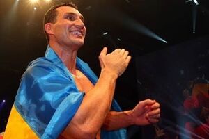 Владимир Кличко: Я посвящаю эту победу тем, кто сегодня воюет и борется за независимость Украины!