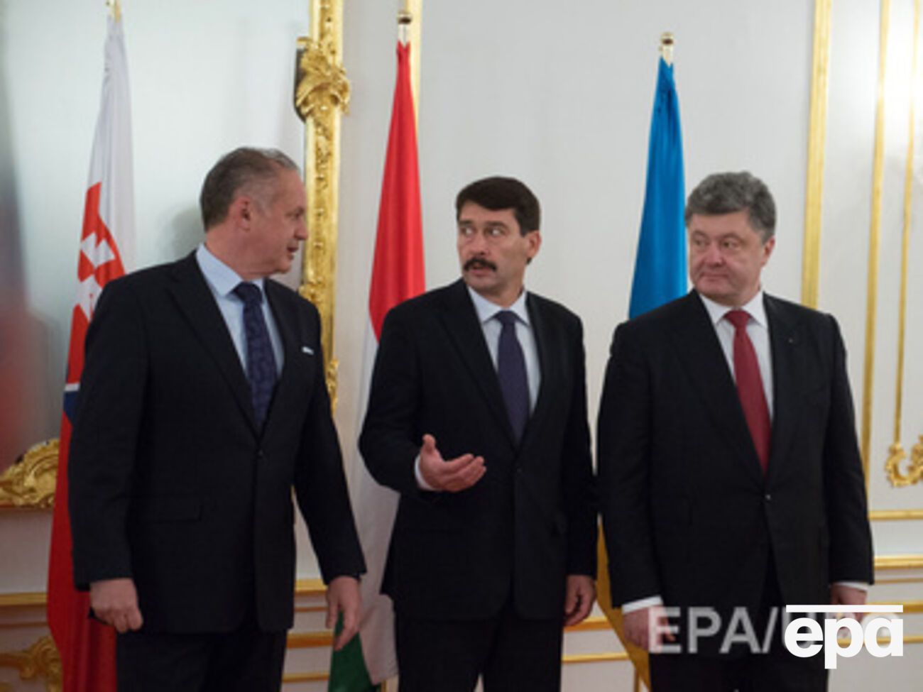 Президент Словакии (слева) приедет в Украину