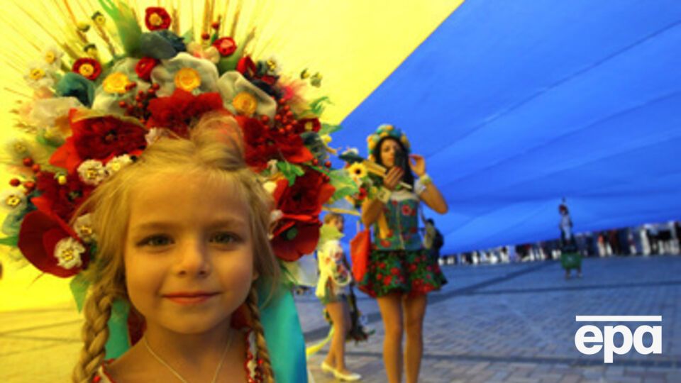 Население Украины составляет почти 43 млн человек