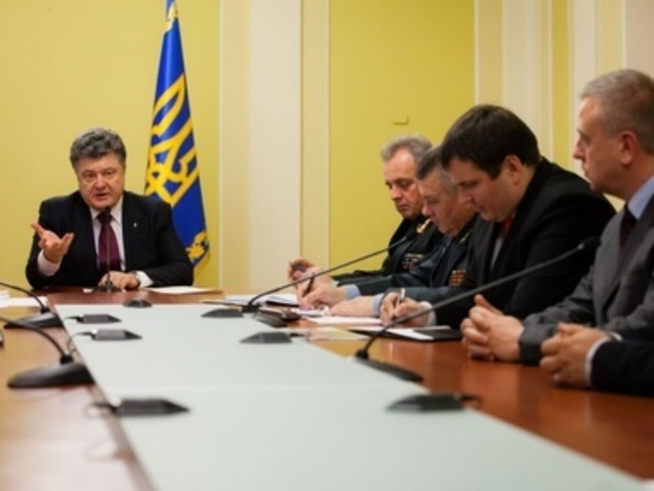 Президент встретился с волонтерами