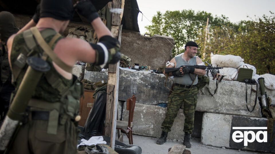 Часть оружия на Донбассе --- из России, заявил ополченец