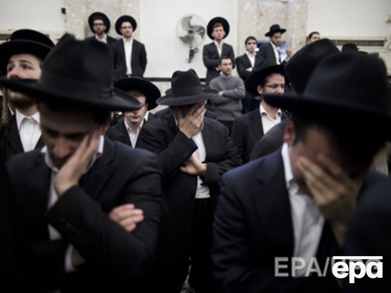 Премьер-министр Израиля пообещал отомстить террористам, напавшим на синагогу