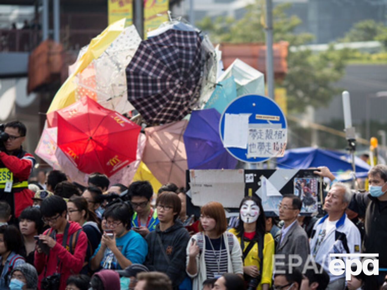 Протесты продолжаются