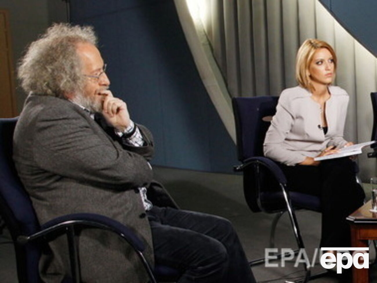 Венедиктов предложит части акционеров "Эха Москвы" продать ему свои акции