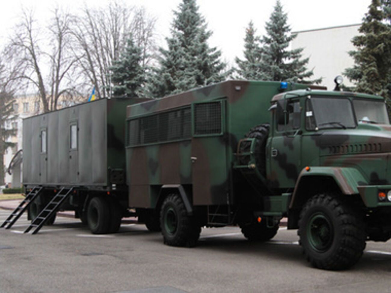 МВД закупит для своих сотрудников в зоне АТО передвижные жилые модули. Фоторепортаж