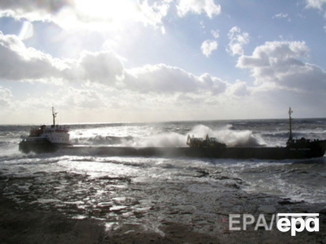 На переправе ожидают ухудшения погоды