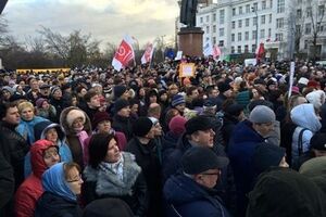 Акция согласована с властями Москвы и проводится на Суворовской площади