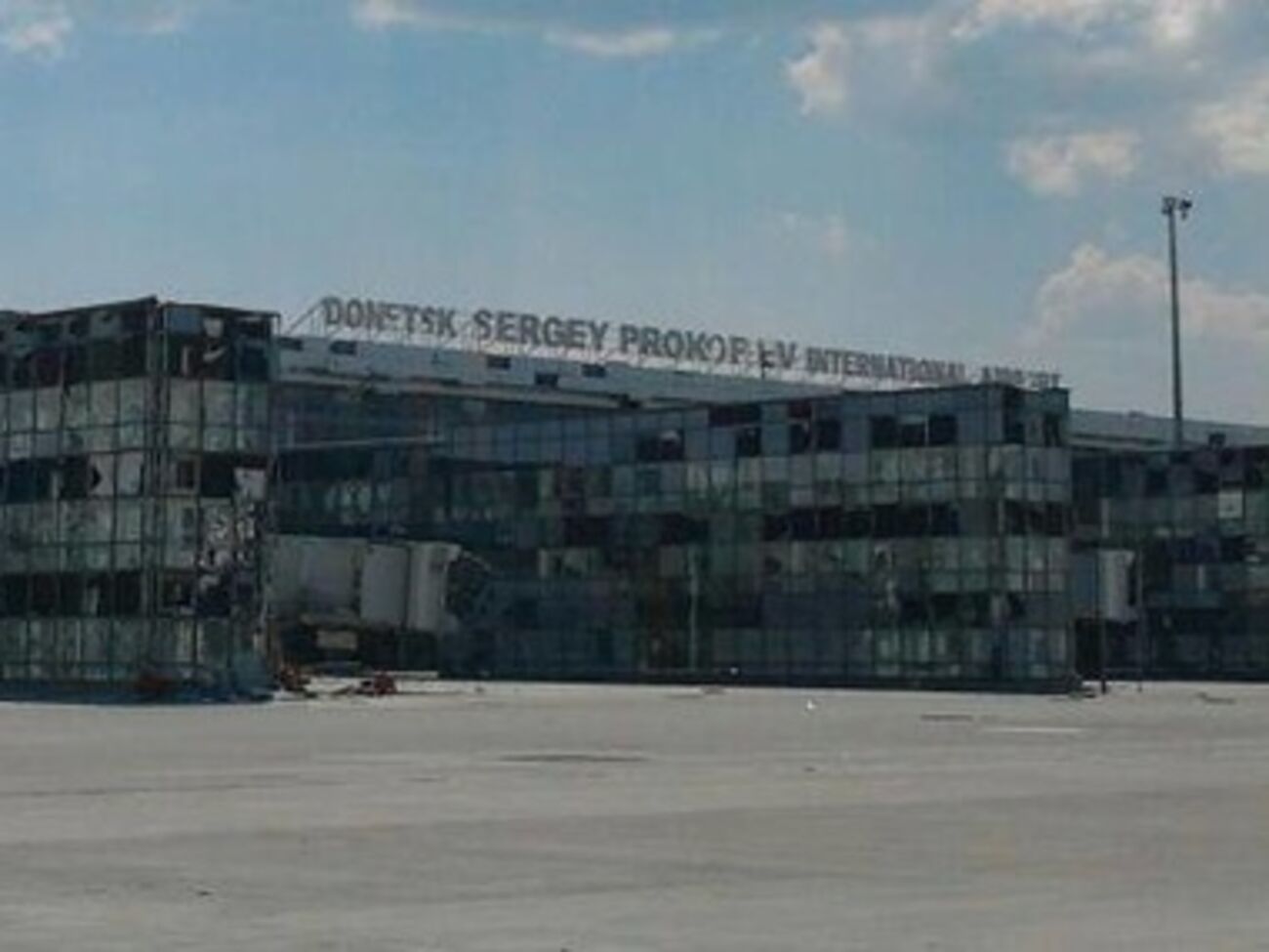 Боевики снова обстреливают аэропорт Донецка