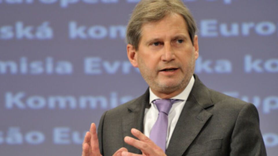 Сербия должна ввести санкции против России, заявил Хан