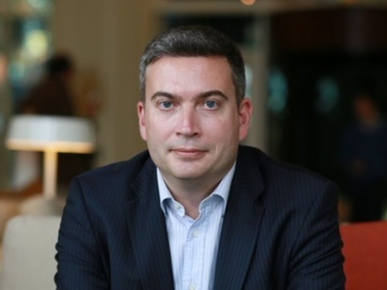 Украине необходимо остановить экономический спад, заявил Жером Ваше