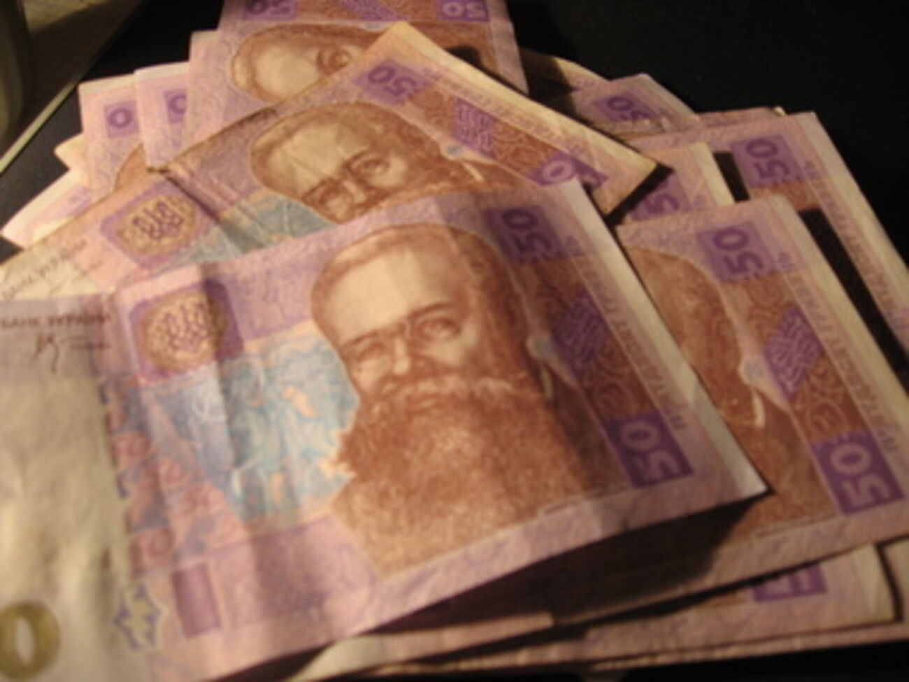 Зарплату бюджетникам могут выплатить не в срок