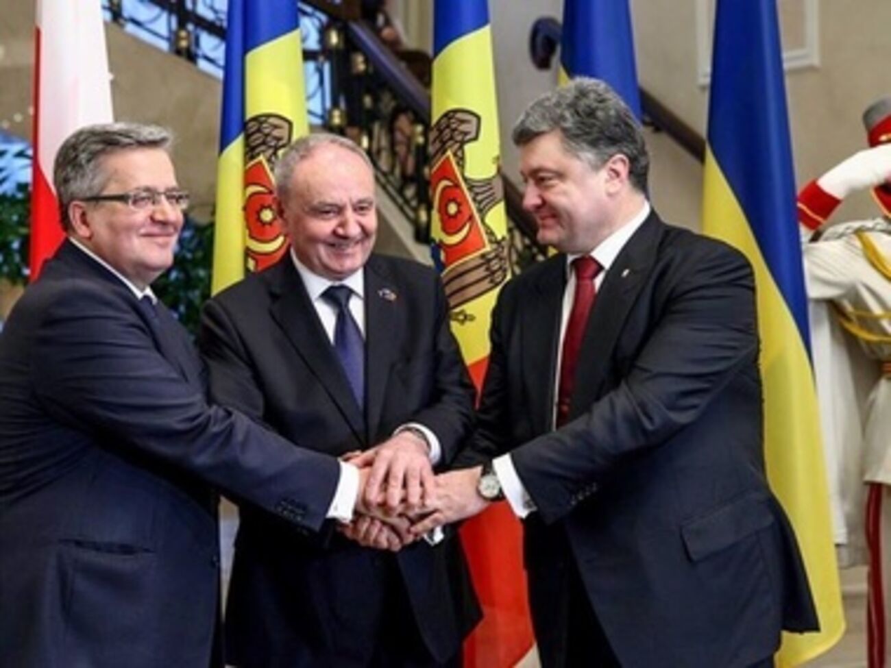 Порошенко отправился с визитом в Молдову