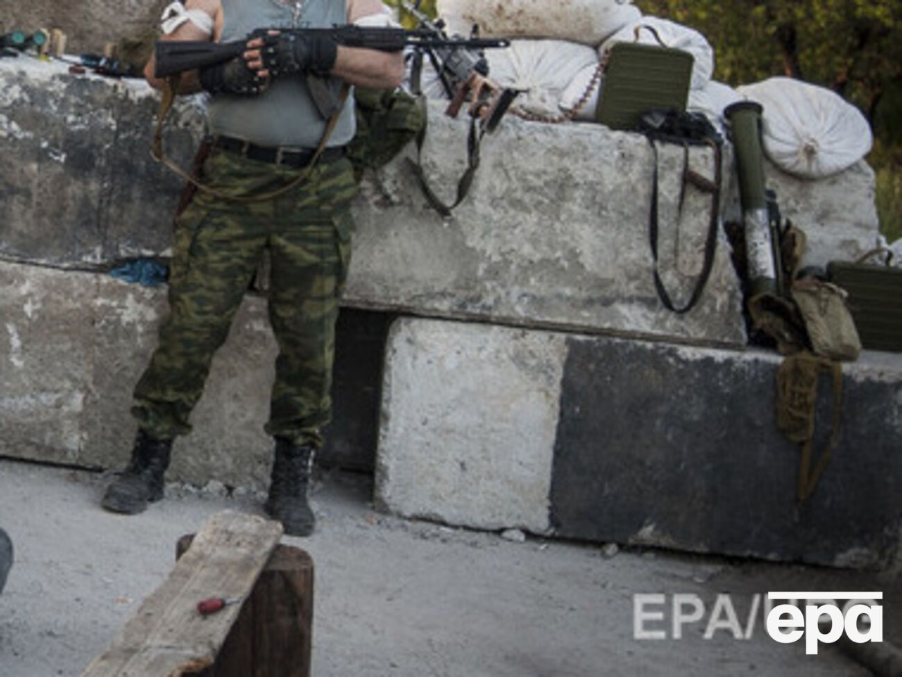 В последнее время появляются заявления об отводе террористических войск в районе Мариуполя