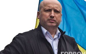 Александр Турчинов считает, что присягу на первом заседании парламента восьмого созыва должны зачитывать представители востока, запада и Крыма