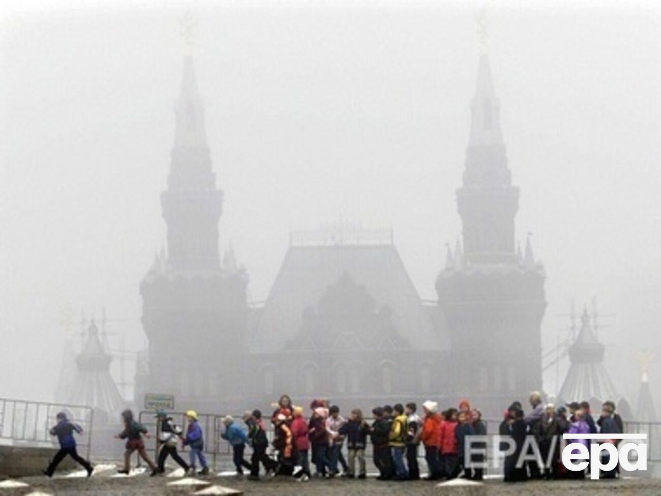 Сильный запах начал появляться в российской столице еще 10 ноября