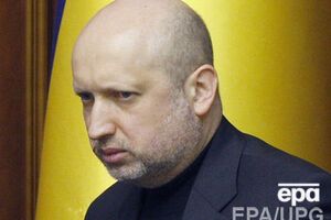 Турчинов поздравил украинцев с Днем достоинства