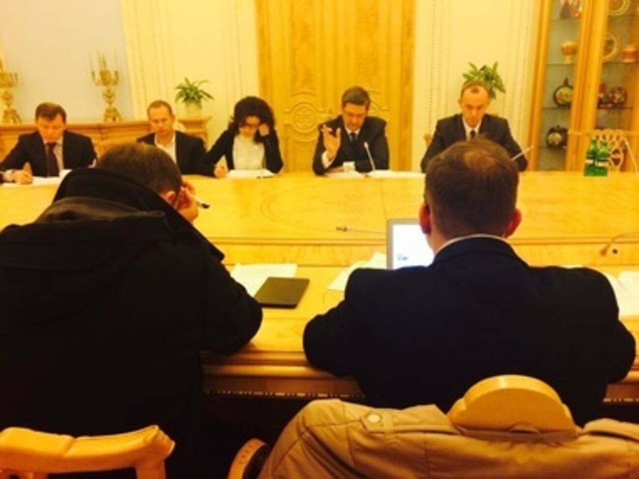 Парафировали и дегустировали. Как согласовывался коалиционный договор. Фоторепортаж