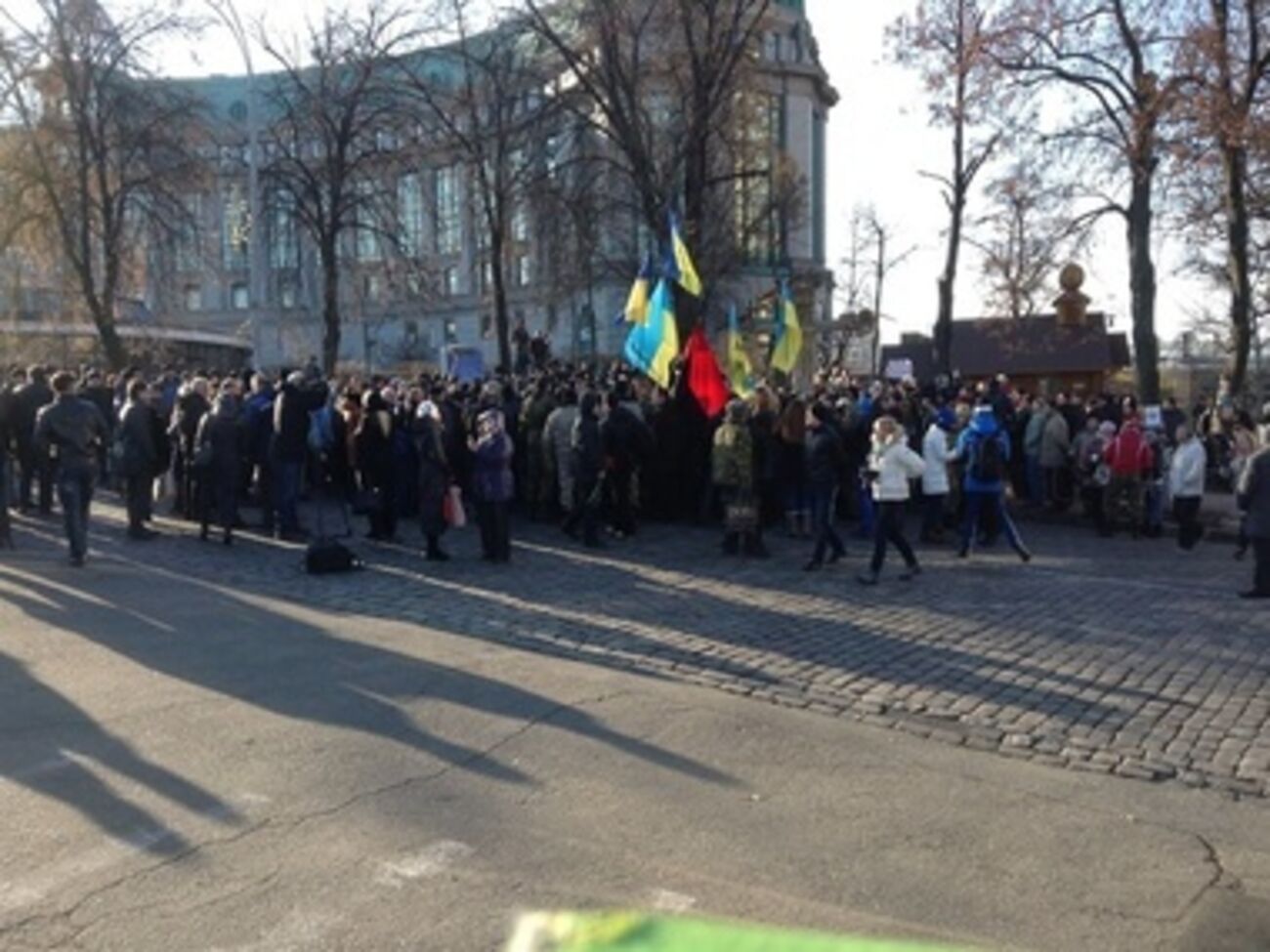 Мероприятия ко Дню достоинства начались