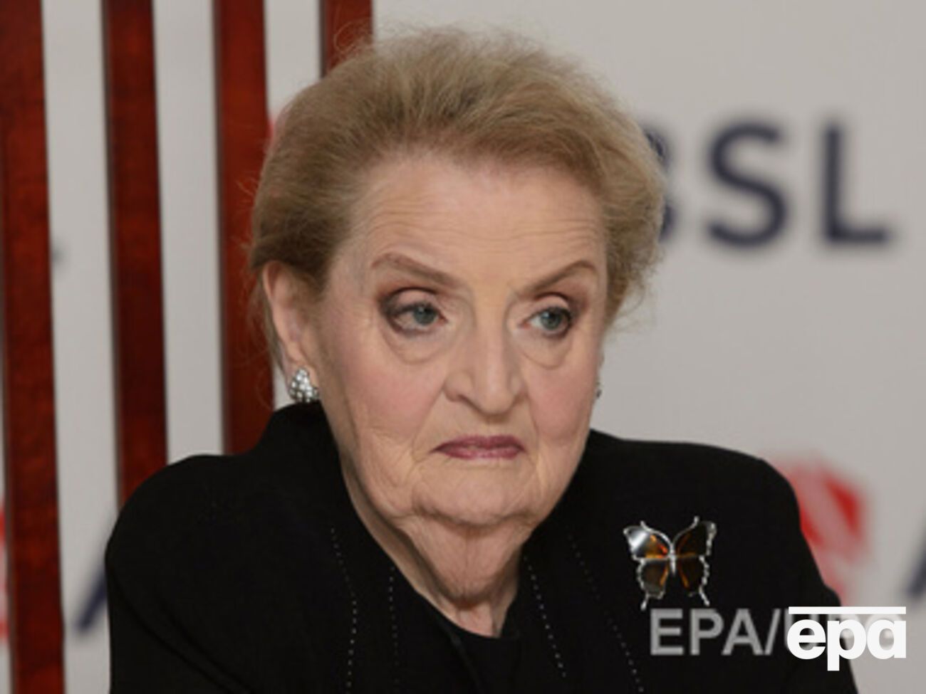 Олбрайт считает, что Запад должен остановить Путина