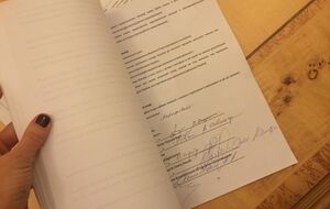Соглашение было торжественно подписано сегодня днем