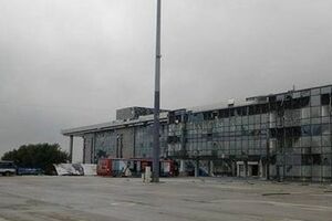 Груз разгрузили в одном из терминалов аэропорта