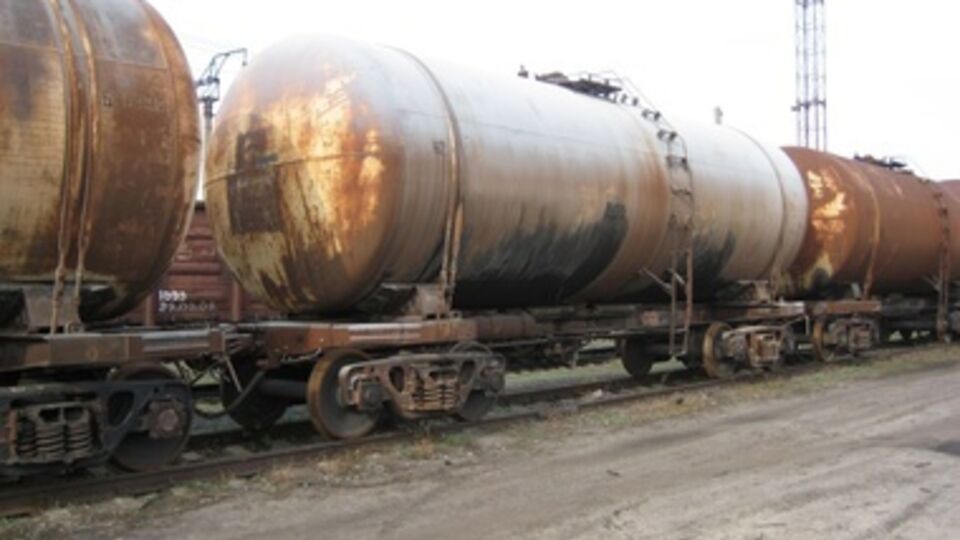 По данным СМИ, взрыв произошел в районе аэропорта на железной дороге