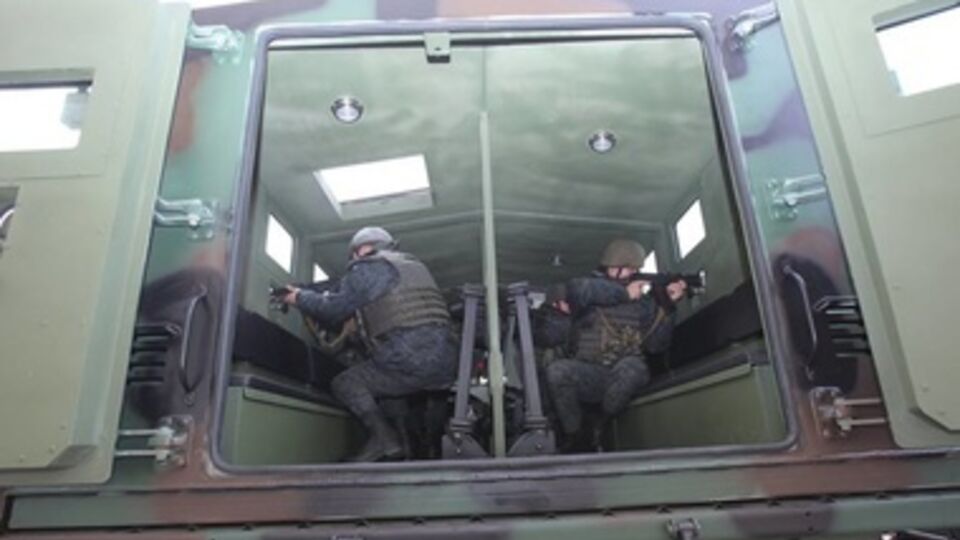 Бронеавтомобиль Raptor можно использовать как стационарный блокпост