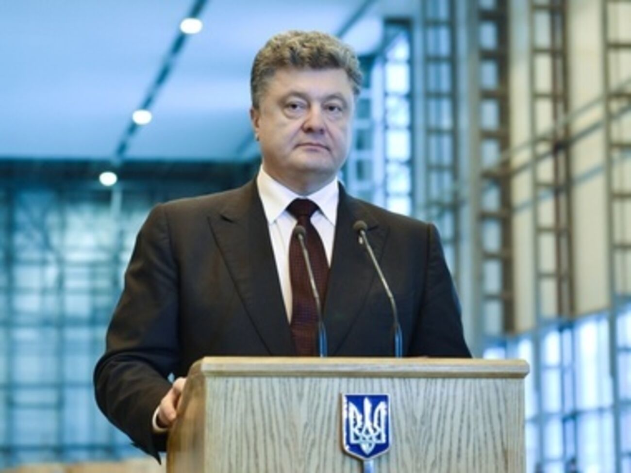 Порошенко уволил двух будущих нардепов