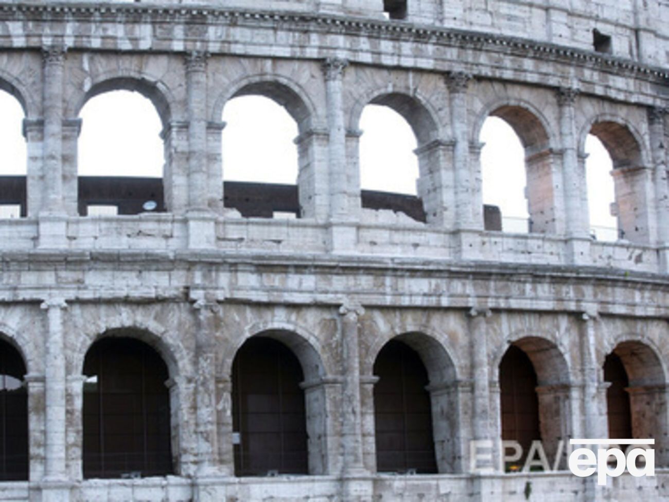 Рисовать на стенах Колизея - дорогое удовольствие