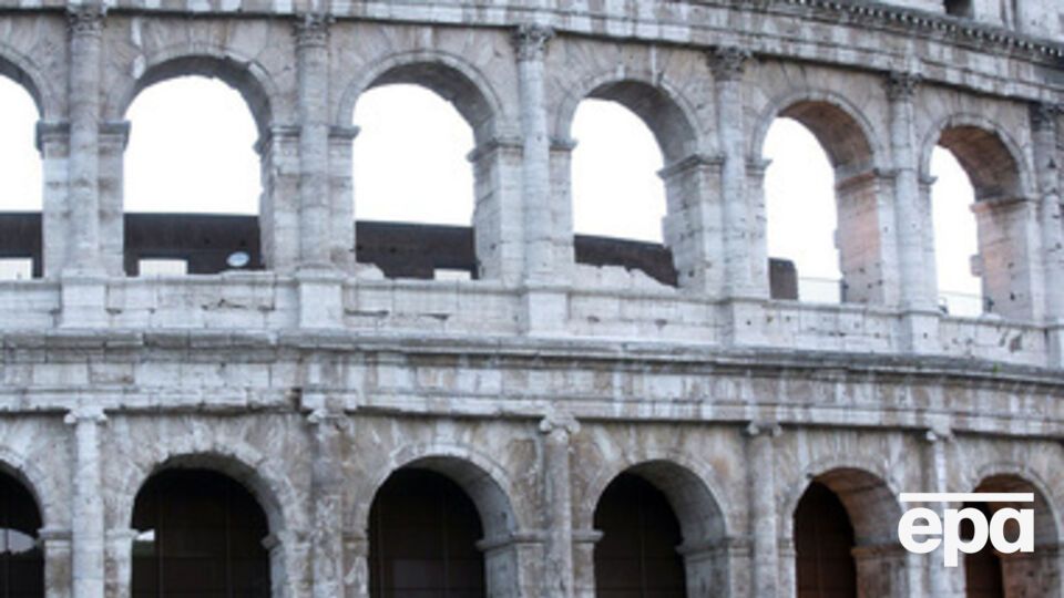 Рисовать на стенах Колизея - дорогое удовольствие