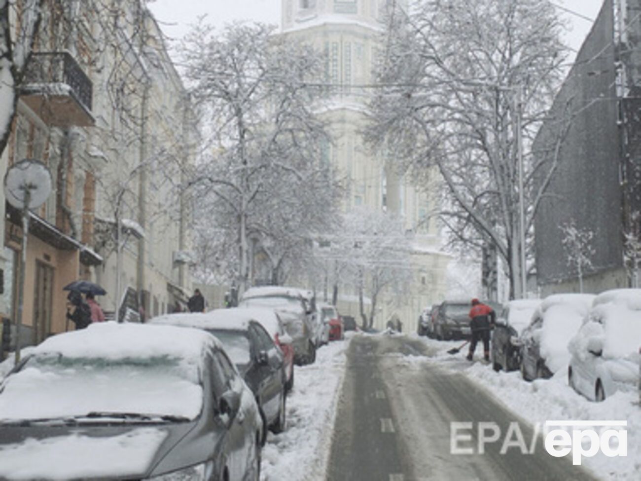 Столицу засыпало снегом