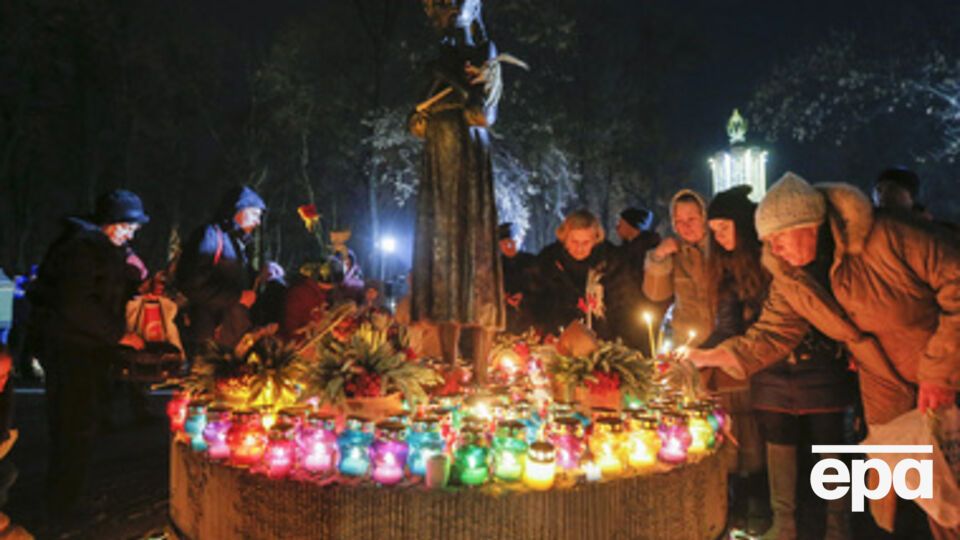 В Украине почтили память жертв Голодомора