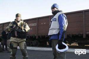 Наблюдатели ОБСЕ будут сопровождать гуманитарный конвой в Трехизбенку