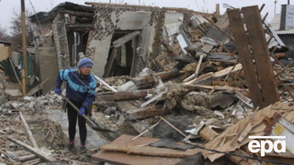 Донецк по-прежнему подвергается обстрелам