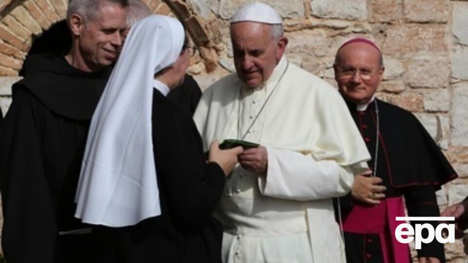 Папа Римский причислил к лику святых шестерых человек