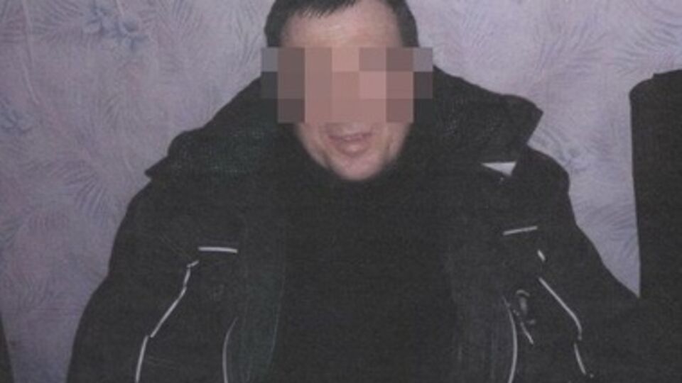 Злоумышленник --- житель Днепропетровской области 1954 года рождения