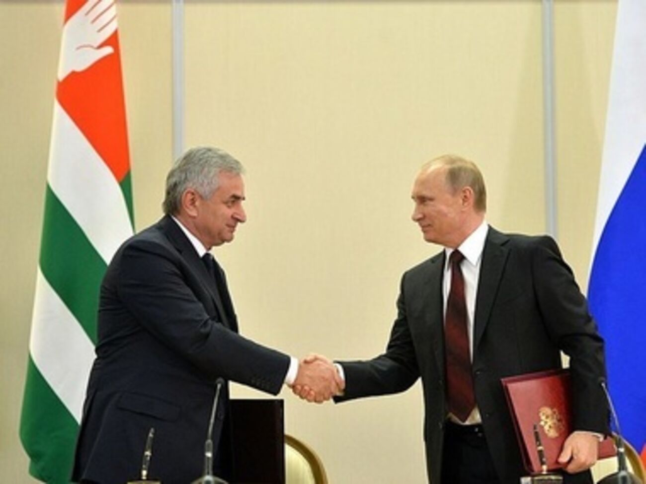 Путин подписал договор с лидером сепаратистов