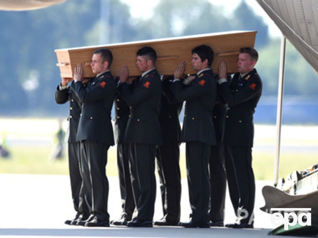 Тела жертв авиакатастрофы направят в Нидерланды