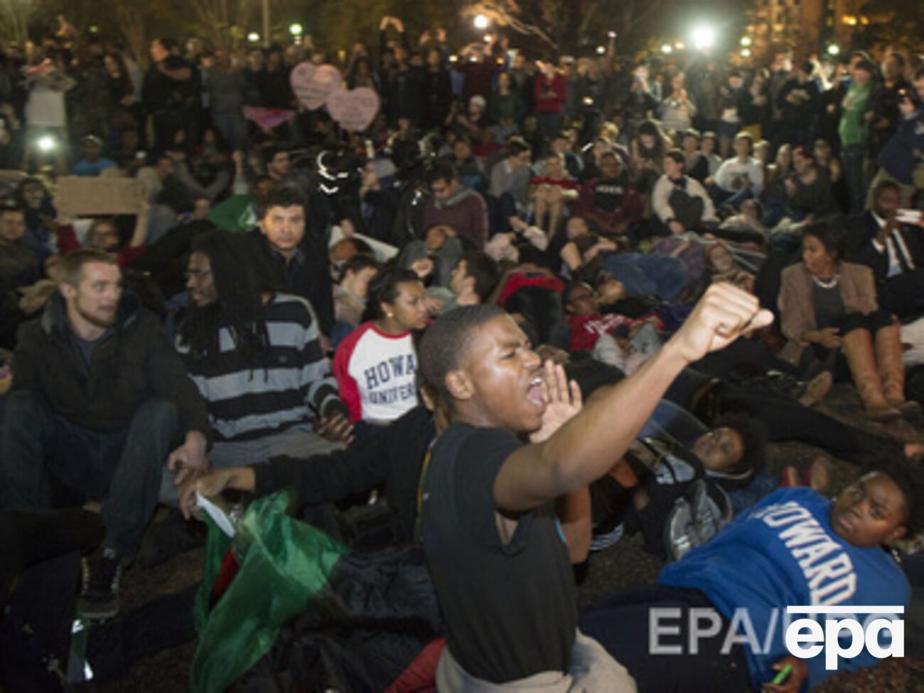 Население Фергюсона вышло на протест